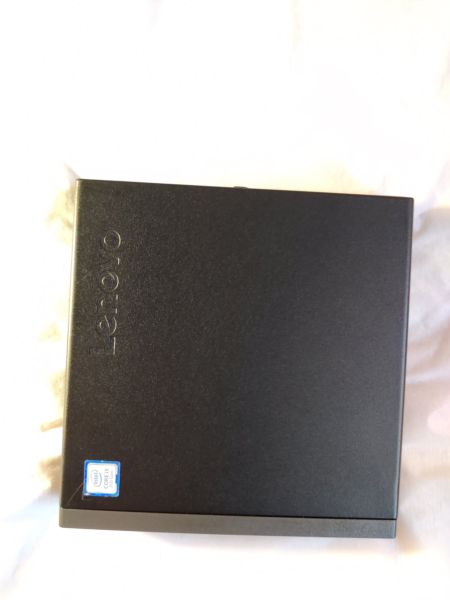 Mini pc LENOVO ThinkCentre M720q core i3-8100T RAM 8 GO, SSD 256 GO