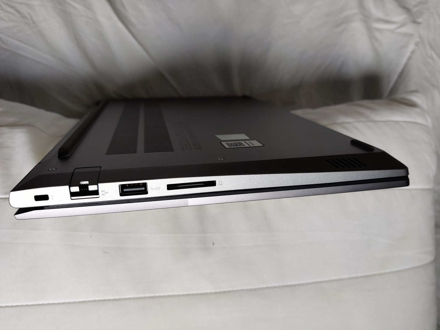 LENOVO THINKBOOK 14 G2 ITL,CORE i5-1135G7 , RAM 16 GO, SSD 512 GO 14" FHD Rétro éclairé