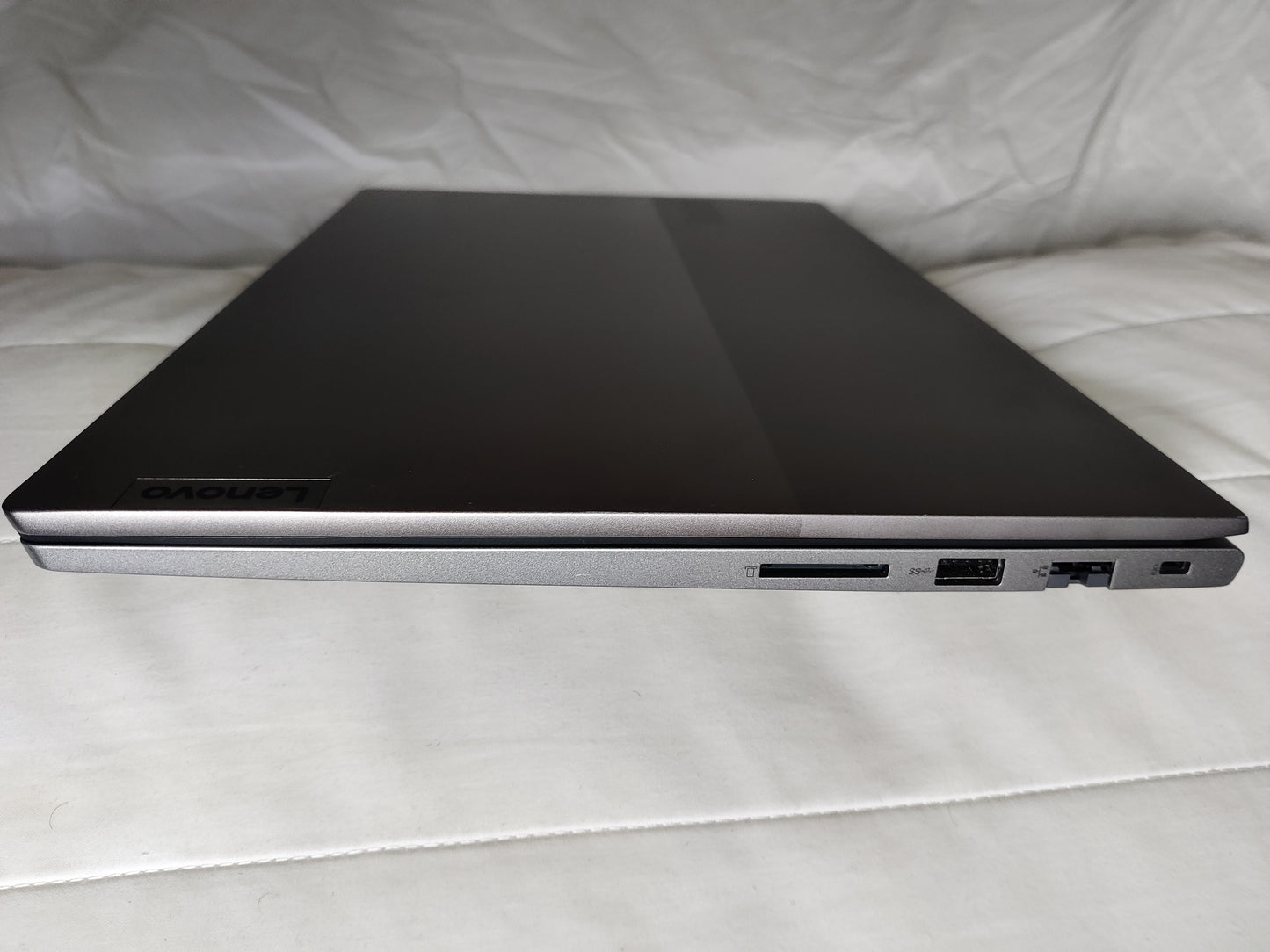 LENOVO THINKBOOK 15 G2 ITL, CORE i5-1135G7, RAM 16 GO, SSD 512 GO 15,6" FHD Rétro éclairé