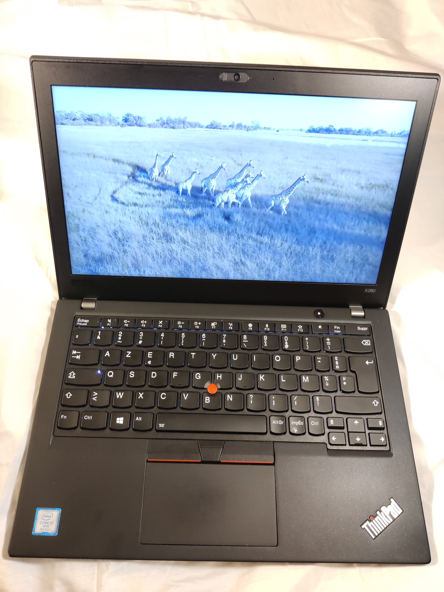 Ultrabook LENOVO Thinkpad X280 CORE I5-8350U vpro SSD NVME RAM 16 GO SSD 512GO. Rétro éclairé