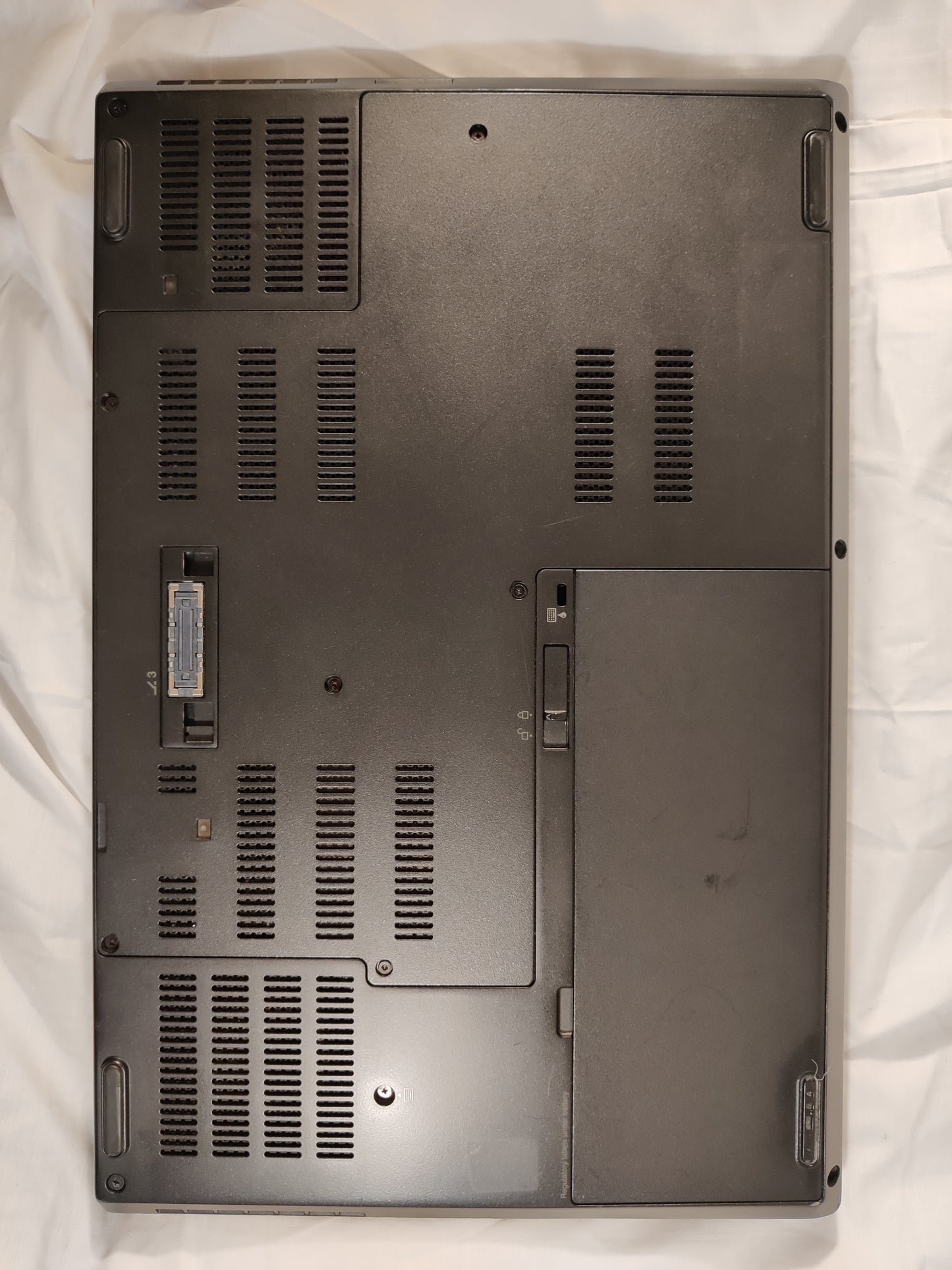 GAMER LENOVO Thinkpad P50 CORE I7-6820HQ Vpro, 15,6" , SSD 512GO, RAM 16GO. Double cartes graphiques, FHD