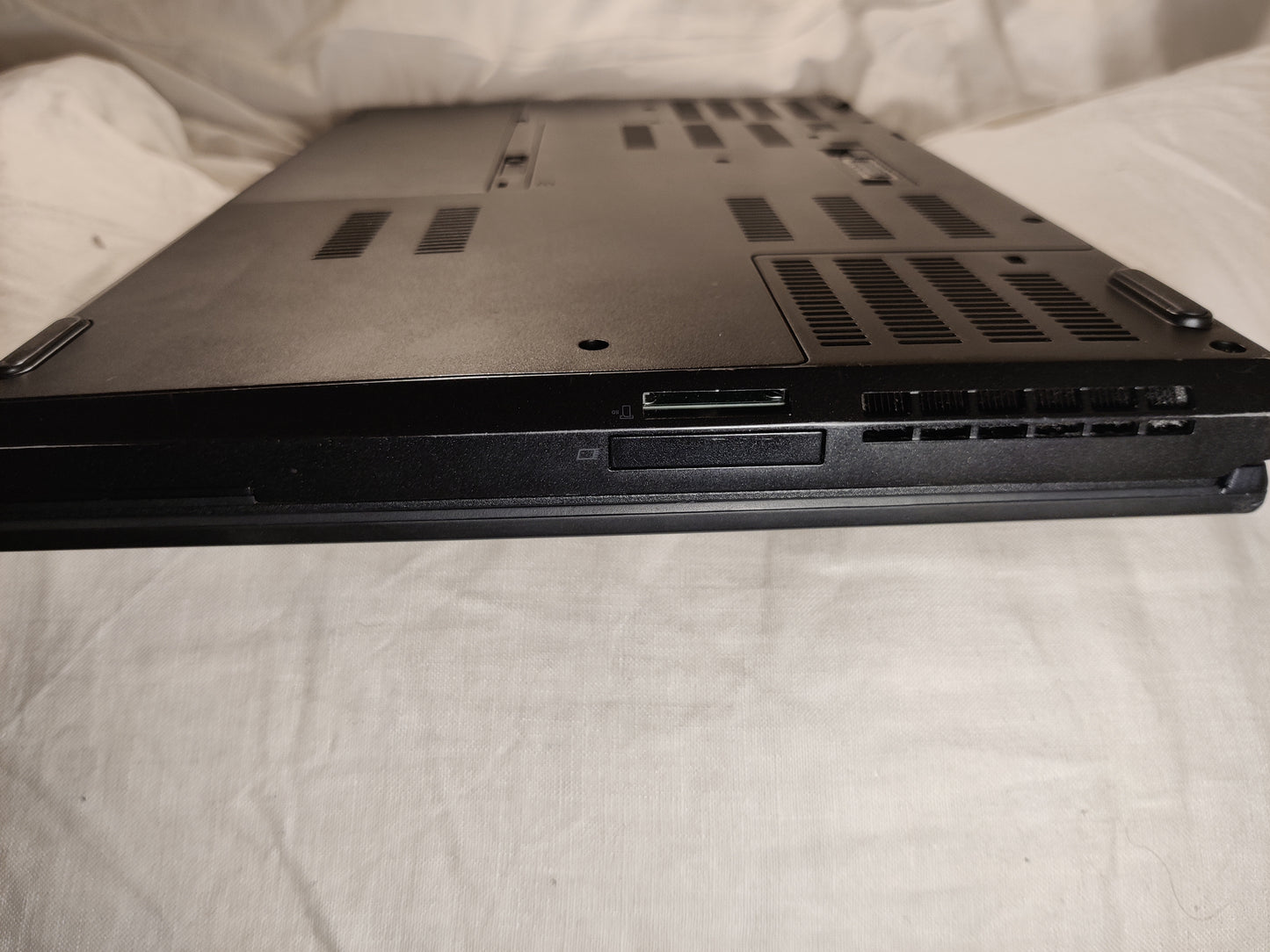 GAMER LENOVO Thinkpad P50 CORE I7-6820HQ Vpro, 15,6" , SSD 512GO, RAM 16GO. Double cartes graphiques, FHD