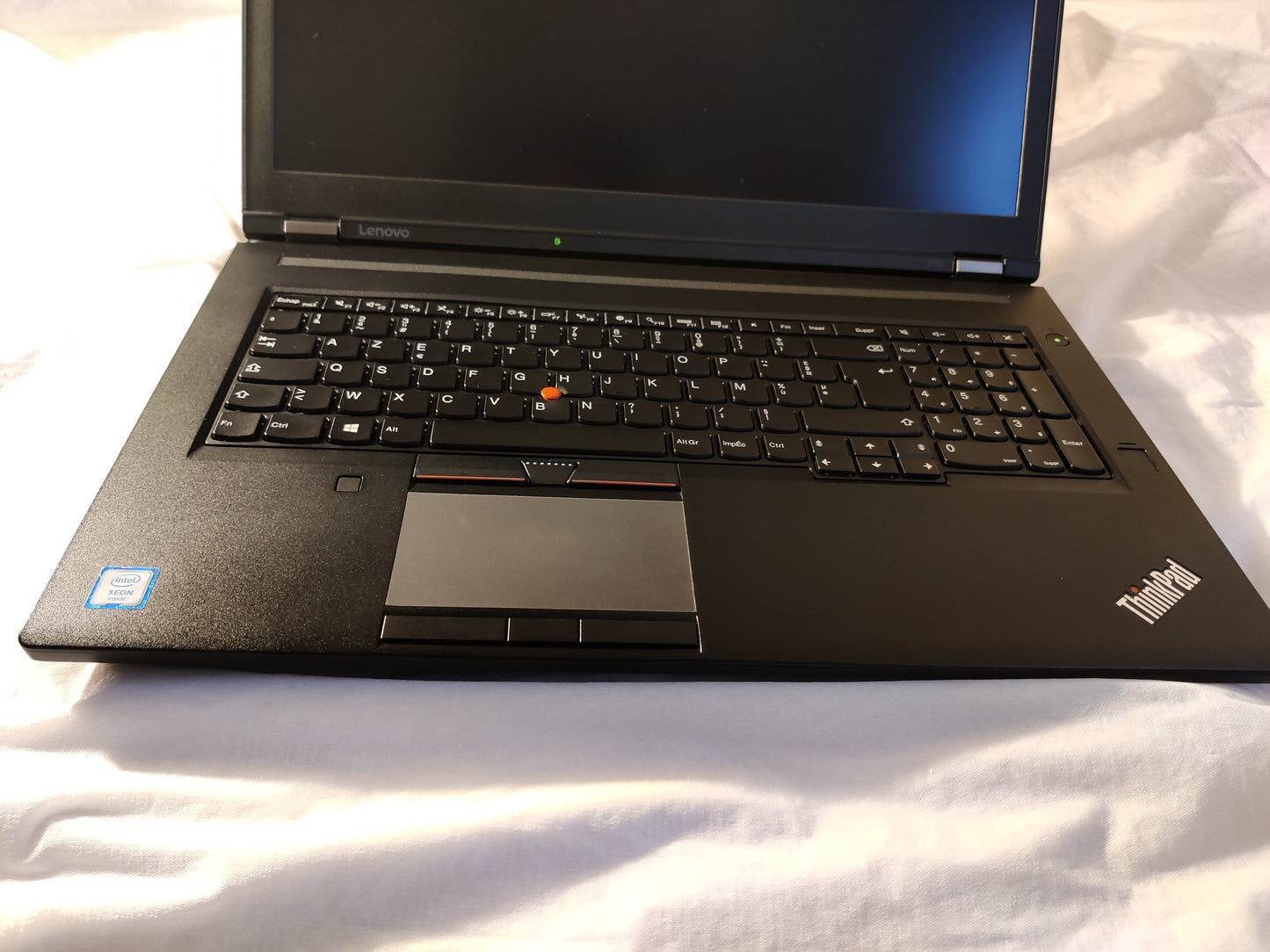 GAMER PRO LENOVO Thinkpad P70 Xeon E3-1505M , 17" , SSD 512 GO, 1 TO HDD , RAM 64GO. Double cartes graphiques, FHD, W11
