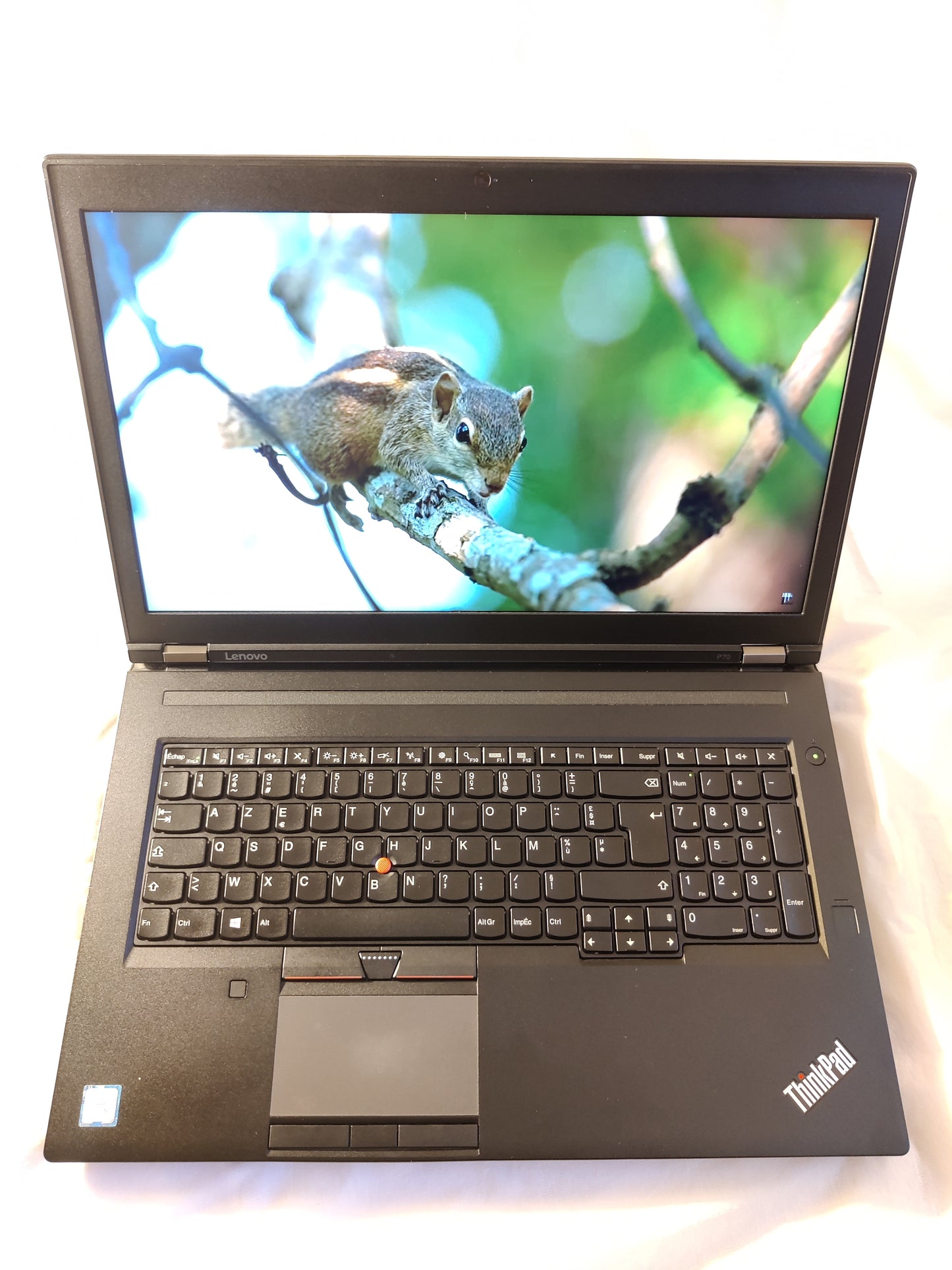 GAMER PRO LENOVO Thinkpad P70 Xeon E3-1505M , 17" , SSD 512 GO, 1 TO HDD , RAM 64GO. Double cartes graphiques, FHD, W11